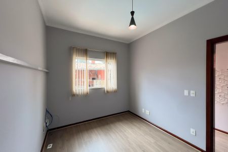 Casa para alugar com 296m², 4 quartos e 6 vagasEscritório