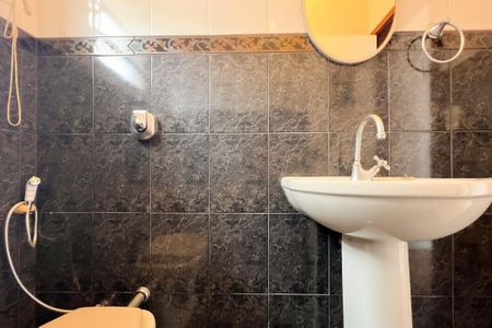 Casa para alugar com 296m², 4 quartos e 6 vagasLavabo