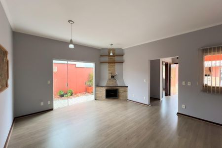 Casa para alugar com 296m², 4 quartos e 6 vagasSala