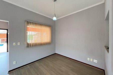 Sala de casa de condomínio para alugar com 4 quartos, 296m² em Santa Cruz, Valinhos