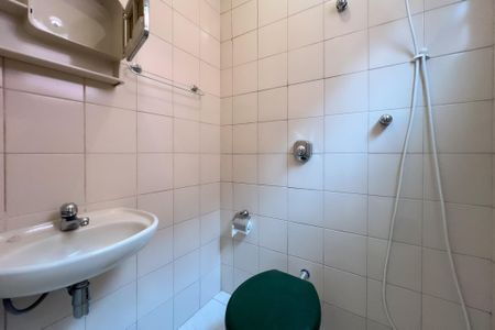 Casa para alugar com 296m², 4 quartos e 6 vagasBanheiro de serviço