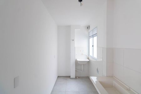 Apartamento para alugar com 42m², 2 quartos e 1 vaga Apartamento para alugar com 42m², 2 quartos e 1 vagaCozinha e Área de Serviço