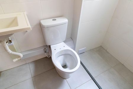 Apartamento para alugar com 42m², 2 quartos e 1 vaga Apartamento para alugar com 42m², 2 quartos e 1 vagaBanheiro