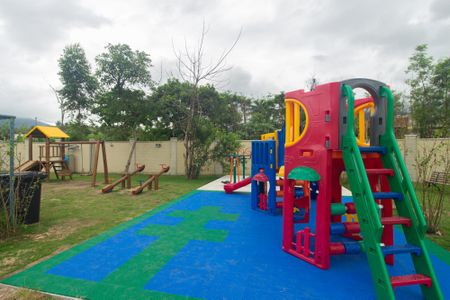 Apartamento para alugar com 42m², 2 quartos e 1 vaga Apartamento para alugar com 42m², 2 quartos e 1 vagaÁrea comum - Playground