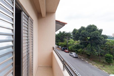 Sacada do quarto 1 de casa para alugar com 2 quartos, 140m² em Parque Jandaia, Carapicuíba