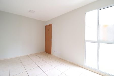 Sala de apartamento para alugar com 2 quartos, 58m² em Laranjeiras, Uberlândia