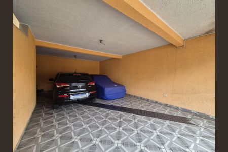 Casa à venda com 145m², 3 quartos e 4 vagas Casa à venda com 145m², 3 quartos e 4 vagasGaragem