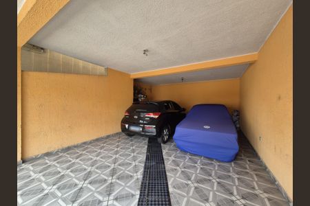 Casa à venda com 145m², 3 quartos e 4 vagas Casa à venda com 145m², 3 quartos e 4 vagasGaragem