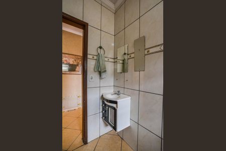 Casa à venda com 145m², 3 quartos e 4 vagas Casa à venda com 145m², 3 quartos e 4 vagasBanheiro Social