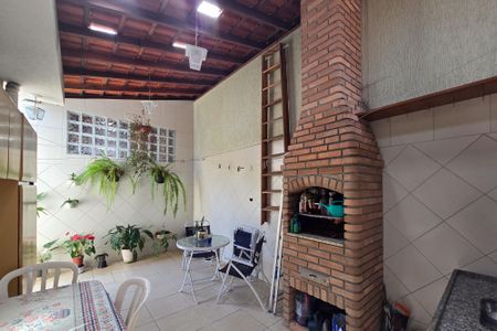 Casa à venda com 127m², 2 quartos e 2 vagasÁrea  - Churrasqueira