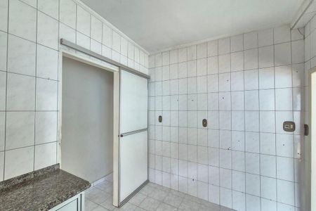 Casa à venda com 100m², 4 quartos e 4 vagasCozinha 