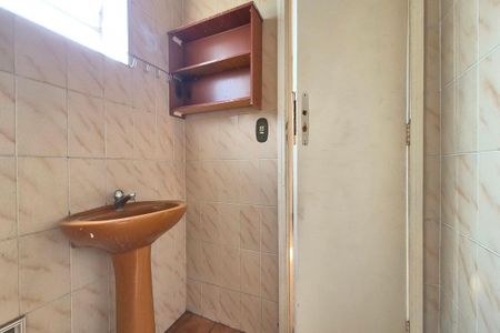 Casa à venda com 100m², 4 quartos e 4 vagasBanheiro da Suíte