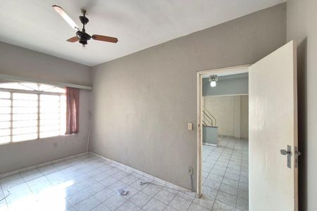 Casa à venda com 100m², 4 quartos e 4 vagasSala de TV