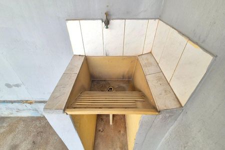 Casa à venda com 100m², 4 quartos e 4 vagasÁrea de Serviço 