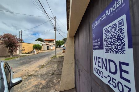 Casa à venda com 100m², 4 quartos e 4 vagasPlaca Instalada 