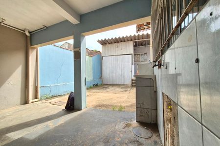 Casa à venda com 100m², 4 quartos e 4 vagasÁrea de Serviço