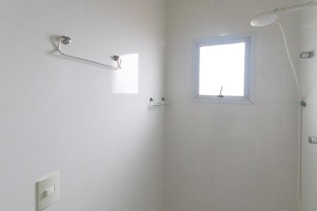 Casa de condomínio para alugar com 240m², 4 quartos e 5 vagas Casa de condomínio para alugar com 240m², 4 quartos e 5 vagasBanheiro da Suíte 2