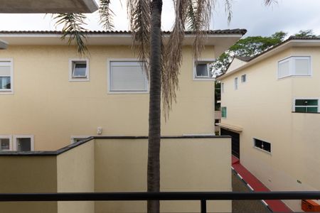 Casa de condomínio para alugar com 240m², 4 quartos e 5 vagas Casa de condomínio para alugar com 240m², 4 quartos e 5 vagasVaranda