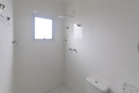 Casa de condomínio para alugar com 240m², 4 quartos e 5 vagas Casa de condomínio para alugar com 240m², 4 quartos e 5 vagasBanheiro da Suíte 2