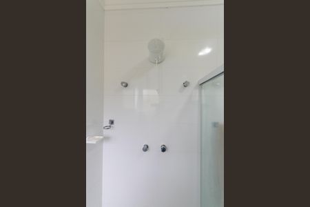 Casa de condomínio para alugar com 240m², 4 quartos e 5 vagas Casa de condomínio para alugar com 240m², 4 quartos e 5 vagasBanheiro da Suíte 1