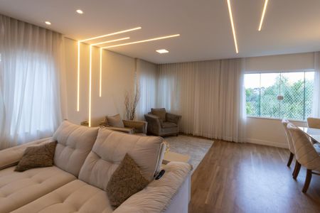 Casa de condomínio para alugar com 240m², 4 quartos e 5 vagas Casa de condomínio para alugar com 240m², 4 quartos e 5 vagasSala