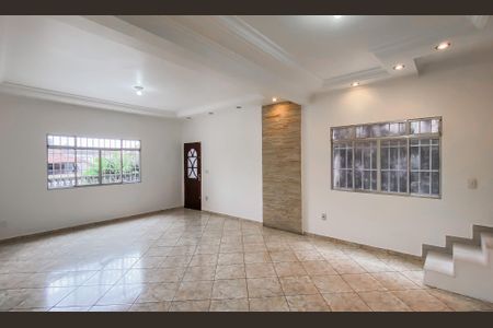 Sala de casa para alugar com 2 quartos, 220m² em Parque Cisper, São Paulo