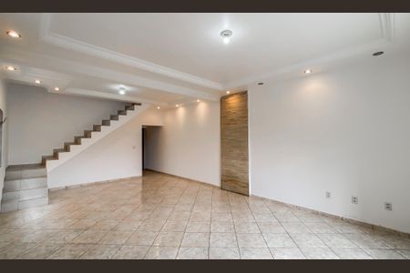 Sala de casa para alugar com 2 quartos, 220m² em Parque Cisper, São Paulo