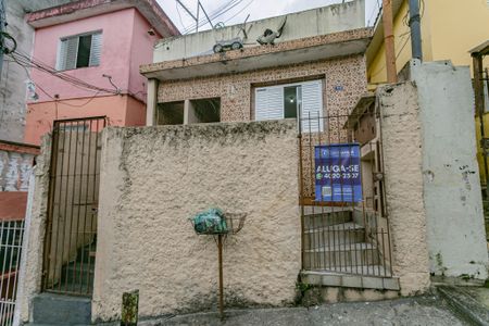 Casa para alugar com 75m², 2 quartos e sem vagaFachada