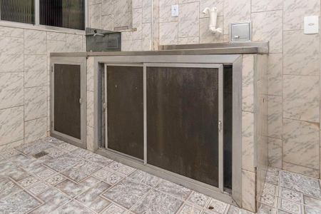 Apartamento para alugar com 50m², 2 quartos e 1 vaga Apartamento para alugar com 50m², 2 quartos e 1 vagaCozinha - Armários