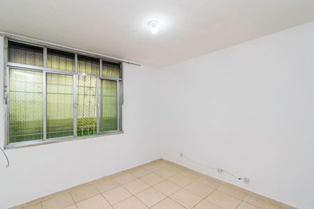 Sala de apartamento para alugar com 2 quartos, 50m² em Parada de Lucas, Rio de Janeiro