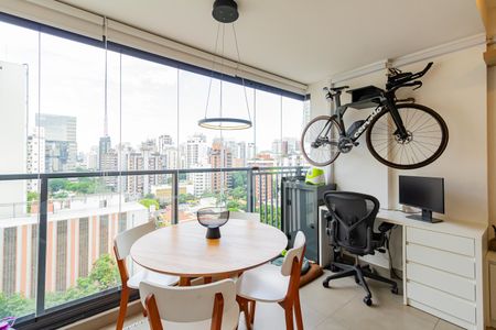 Varanda de apartamento à venda com 1 quarto, 46m² em Campo Belo, São Paulo