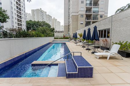 Apartamento à venda com 64m², 3 quartos e 1 vaga Apartamento à venda com 64m², 3 quartos e 1 vagaÁrea comum - Piscina