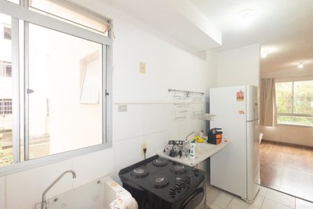 Apartamento para alugar com 45m², 2 quartos e 1 vaga Apartamento para alugar com 45m², 2 quartos e 1 vagaCozinha e Área de Serviço