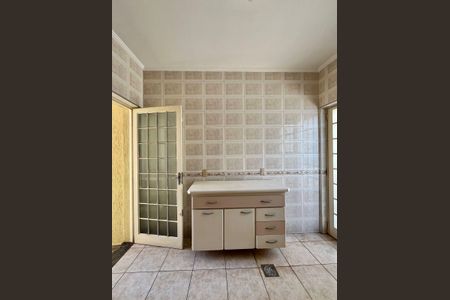 Casa à venda com 278m², 4 quartos e 3 vagas Casa à venda com 278m², 4 quartos e 3 vagasÁrea de Serviço