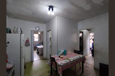 Casa à venda com 130m², 8 quartos e 2 vagas Casa à venda com 130m², 8 quartos e 2 vagasCozinha - Armários