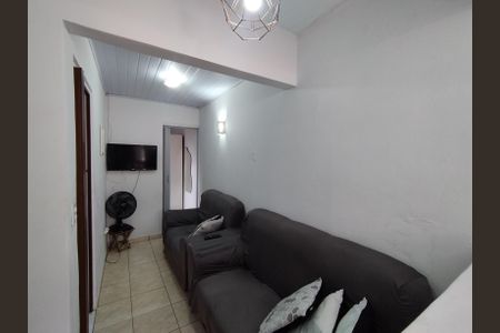 Casa à venda com 130m², 8 quartos e 2 vagas Casa à venda com 130m², 8 quartos e 2 vagasSala