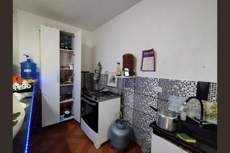 Casa à venda com 130m², 8 quartos e 2 vagas Casa à venda com 130m², 8 quartos e 2 vagasCozinha - Armários