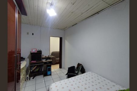 Casa à venda com 130m², 8 quartos e 2 vagas Casa à venda com 130m², 8 quartos e 2 vagasQuarto