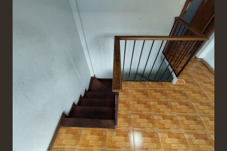 Casa à venda com 130m², 8 quartos e 2 vagas Casa à venda com 130m², 8 quartos e 2 vagasCorredor