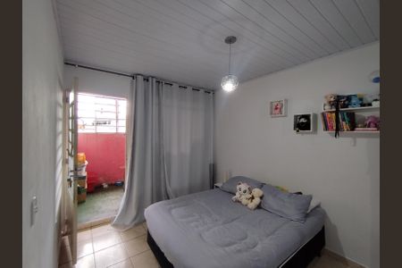 Casa à venda com 130m², 8 quartos e 2 vagas Casa à venda com 130m², 8 quartos e 2 vagasQuarto
