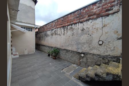 Casa à venda com 130m², 8 quartos e 2 vagas Casa à venda com 130m², 8 quartos e 2 vagasQuintal