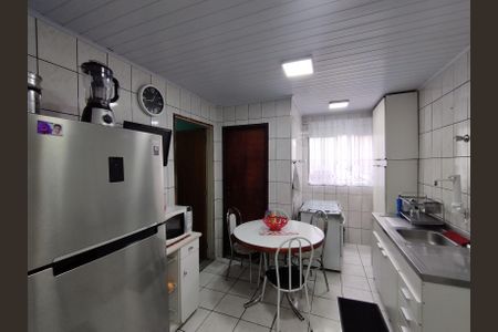 Casa à venda com 130m², 8 quartos e 2 vagas Casa à venda com 130m², 8 quartos e 2 vagasCozinha - Torneira