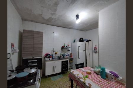 Casa à venda com 130m², 8 quartos e 2 vagas Casa à venda com 130m², 8 quartos e 2 vagasCozinha - Armários