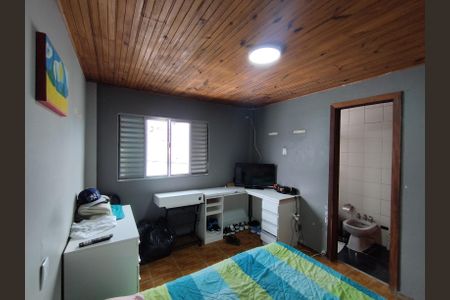 Casa à venda com 130m², 8 quartos e 2 vagas Casa à venda com 130m², 8 quartos e 2 vagasSuite
