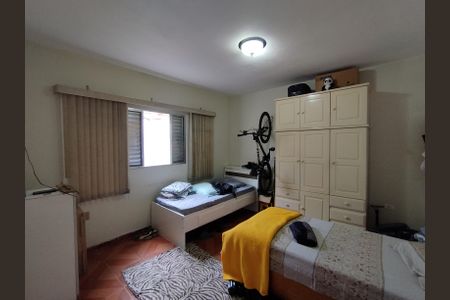 Casa à venda com 130m², 8 quartos e 2 vagas Casa à venda com 130m², 8 quartos e 2 vagasQuarto