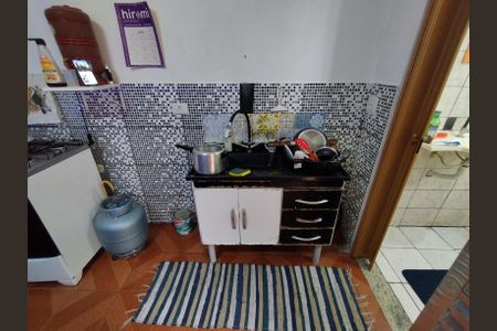 Casa à venda com 130m², 8 quartos e 2 vagas Casa à venda com 130m², 8 quartos e 2 vagasCozinha - Armários