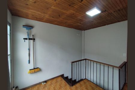 Casa à venda com 130m², 8 quartos e 2 vagas Casa à venda com 130m², 8 quartos e 2 vagasCorredor