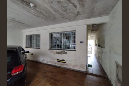 Casa à venda com 130m², 8 quartos e 2 vagas Casa à venda com 130m², 8 quartos e 2 vagasGaragem