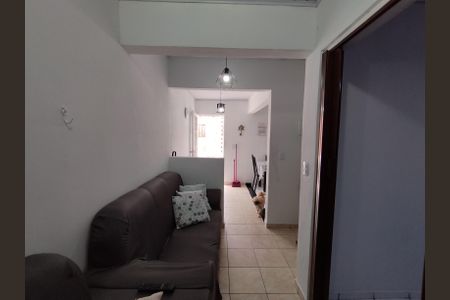 Casa à venda com 130m², 8 quartos e 2 vagas Casa à venda com 130m², 8 quartos e 2 vagasSala