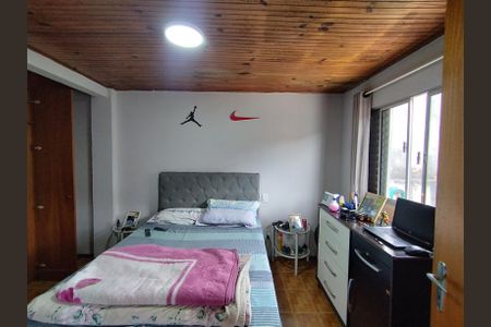 Casa à venda com 130m², 8 quartos e 2 vagas Casa à venda com 130m², 8 quartos e 2 vagasSuite